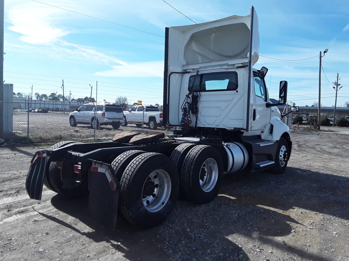 2020 Navistar International LT625 DAYCAB T/A 268095