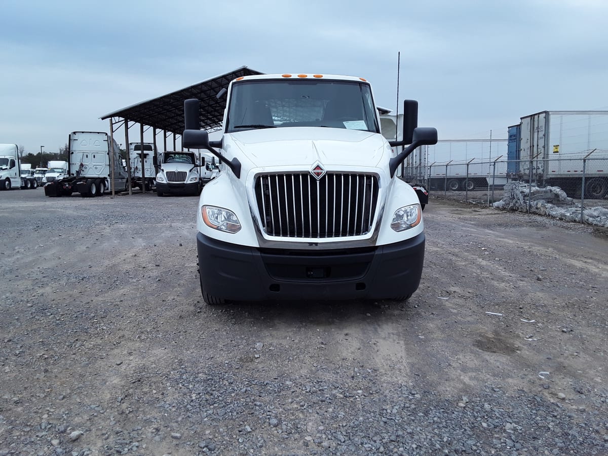 2020 Navistar International LT625 DAYCAB T/A 268102