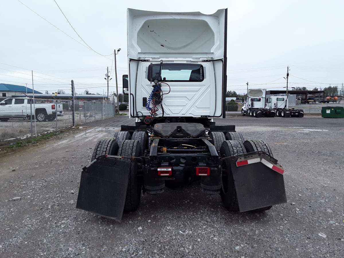 2020 Navistar International LT625 DAYCAB T/A 268104