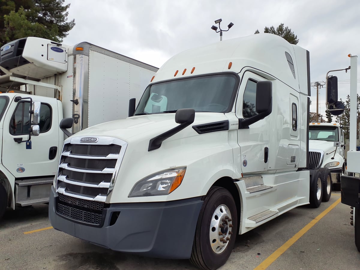 2020 Freightliner/Mercedes NEW CASCADIA PX12664 268320
