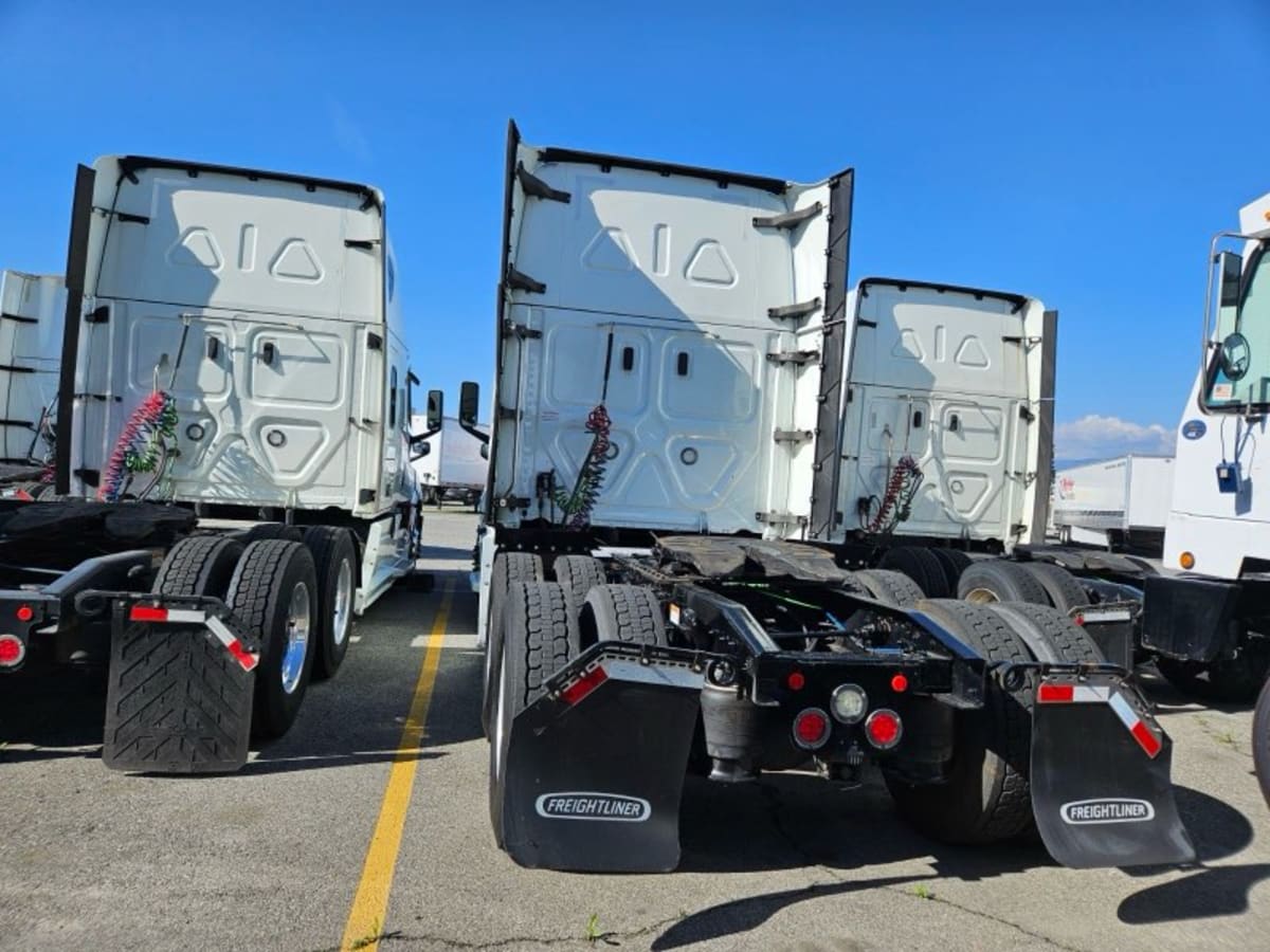 2020 Freightliner/Mercedes NEW CASCADIA PX12664 268326