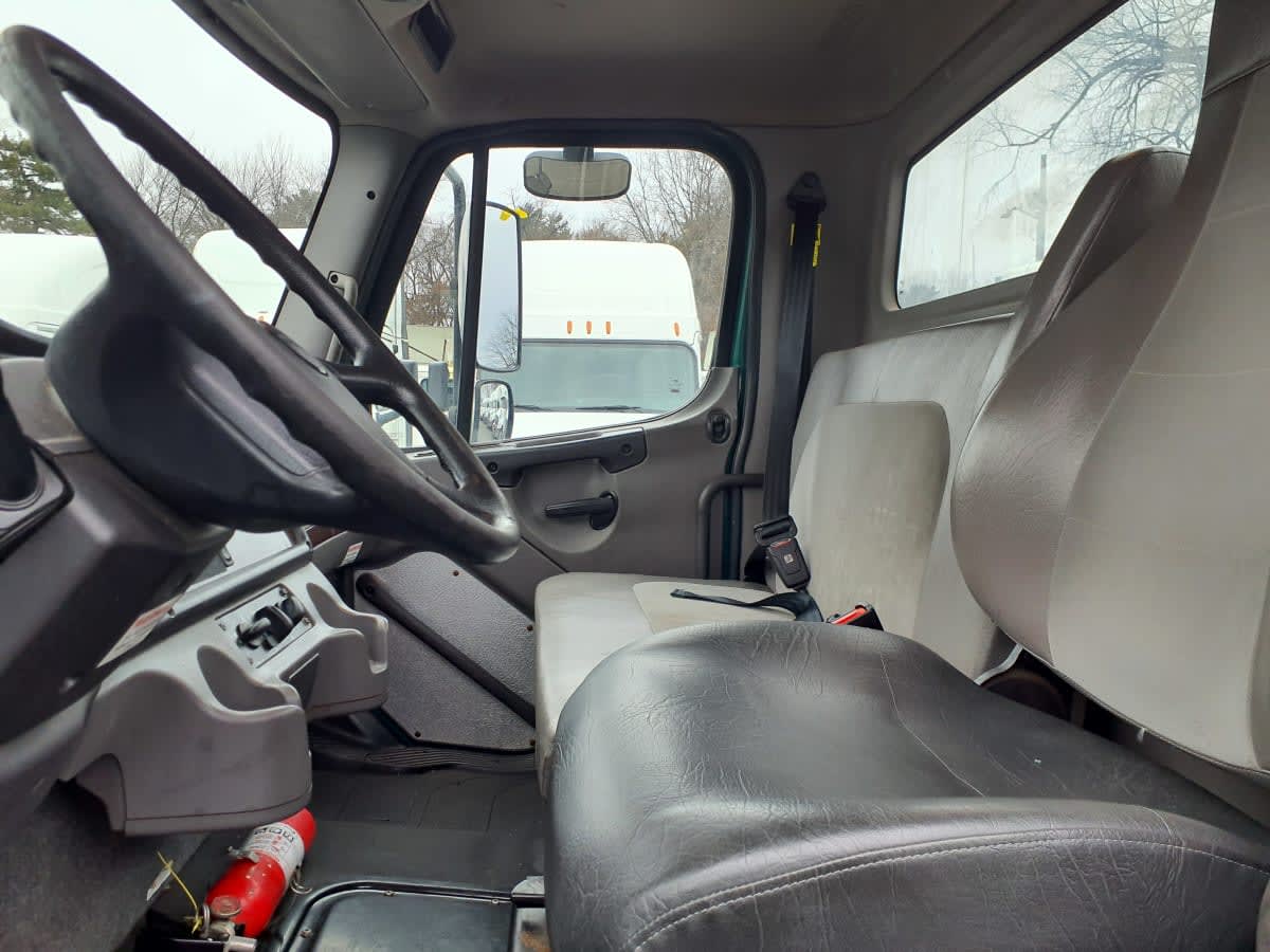 2020 Freightliner/Mercedes M2 106 268345