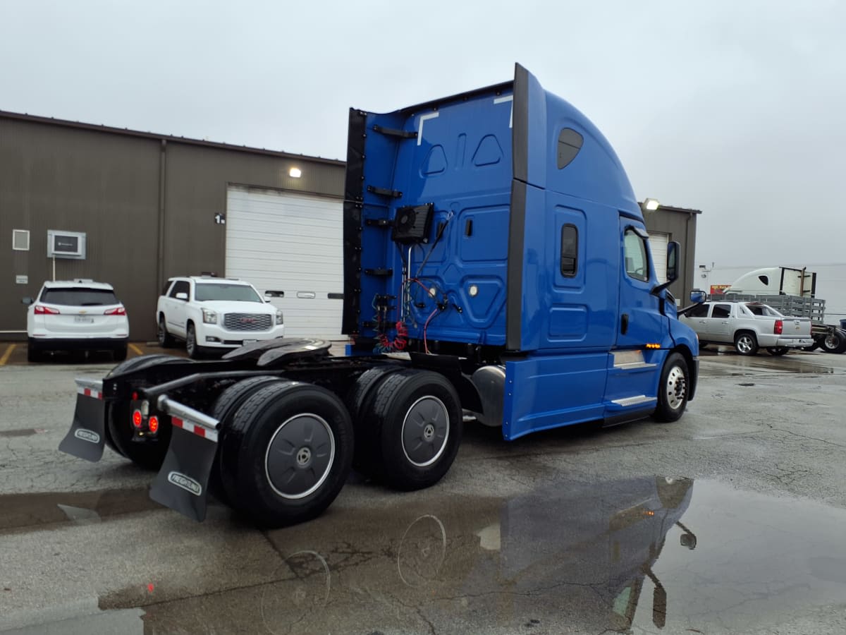 2020 Freightliner - image 4
