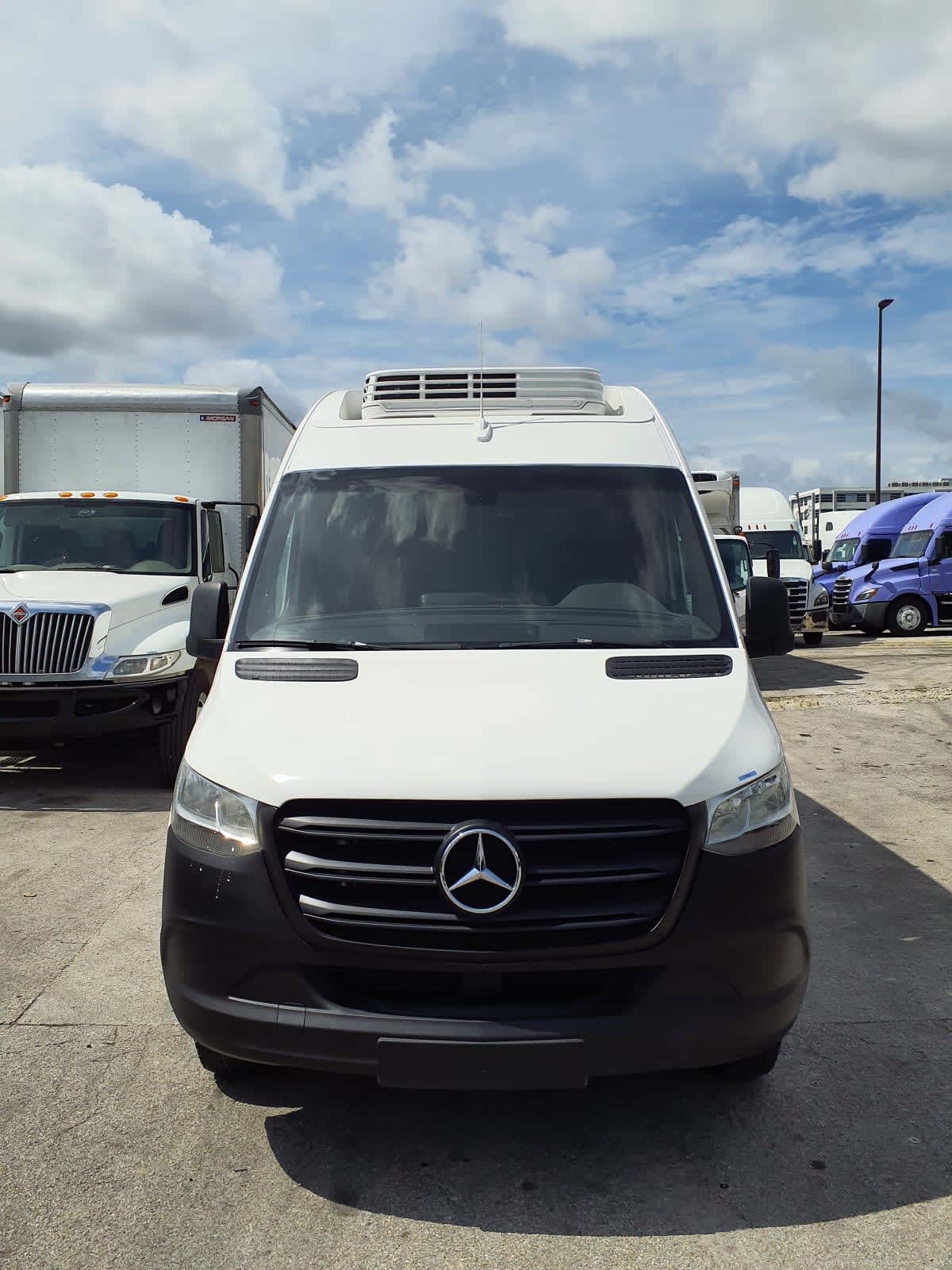 2019 Mercedes-Benz SPRINTER 3500 268995