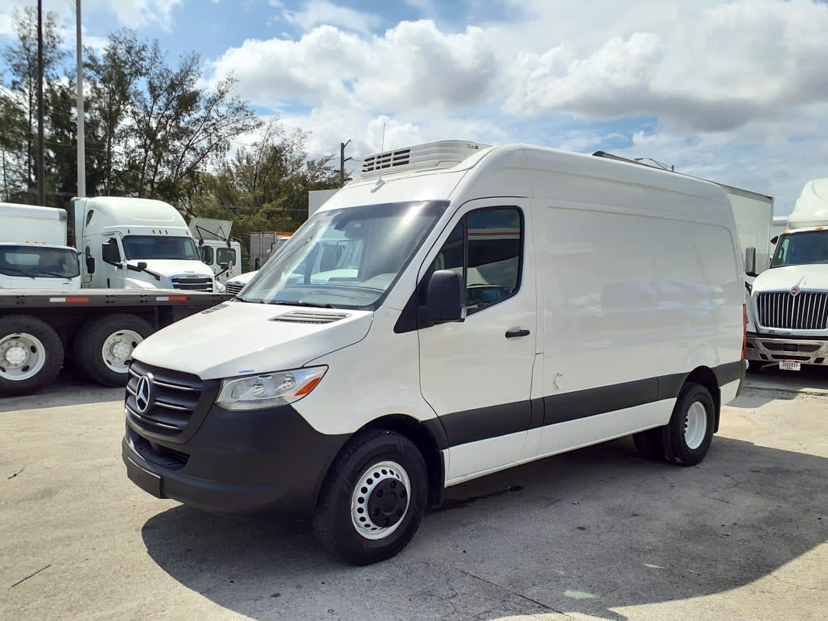 2019 Mercedes-Benz SPRINTER 3500 268995