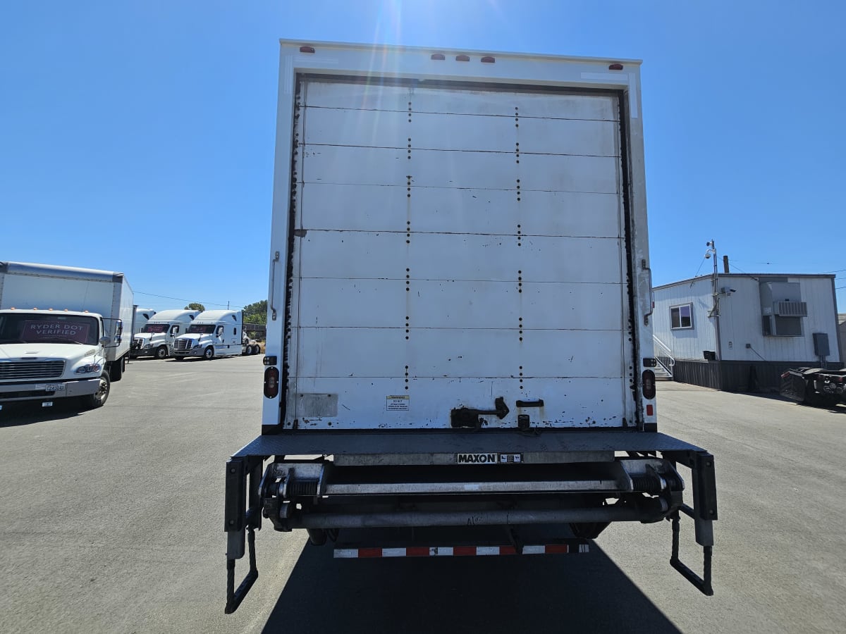 2021 Freightliner/Mercedes M2 106 269406