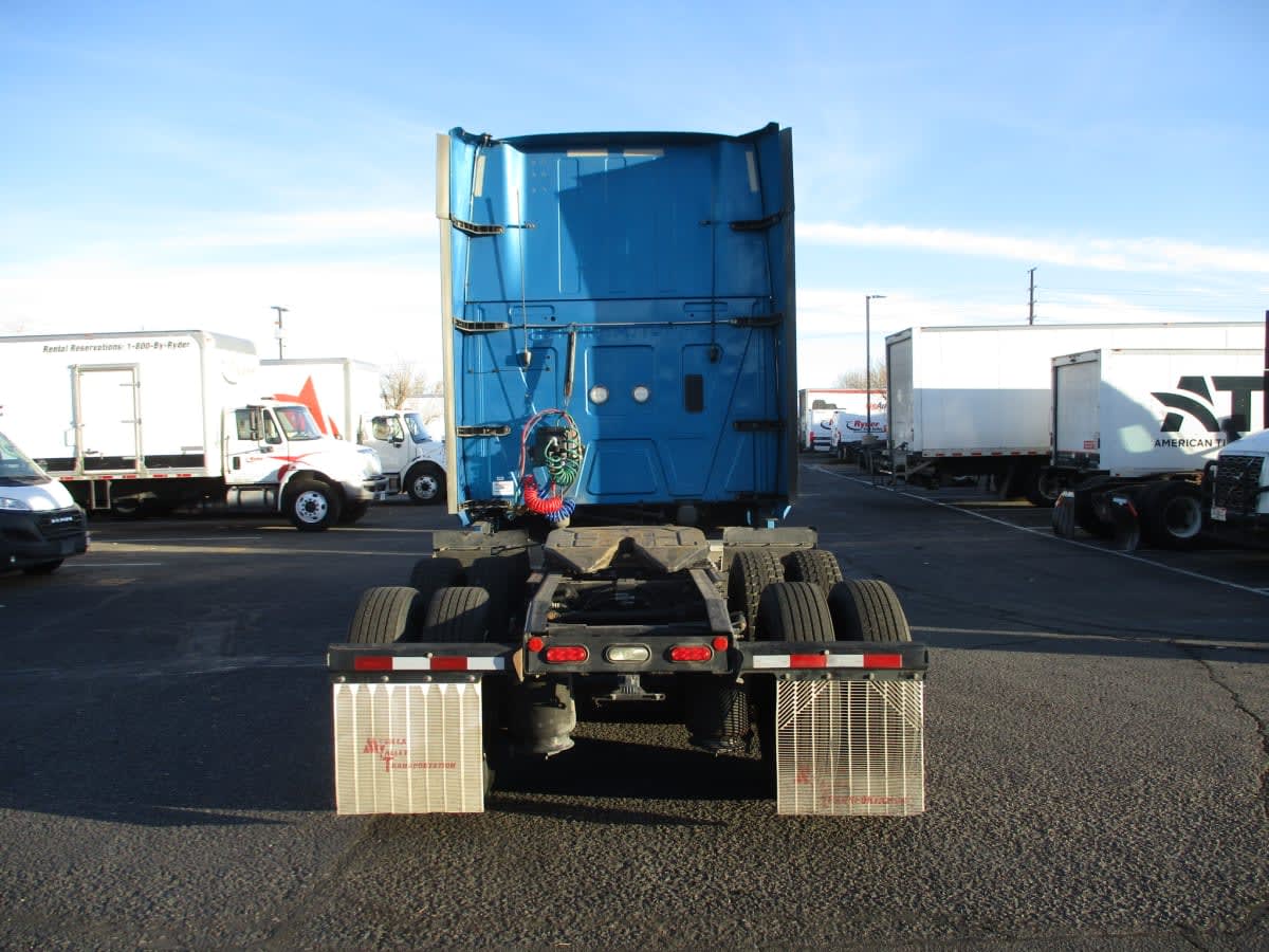 2021 International - image 5