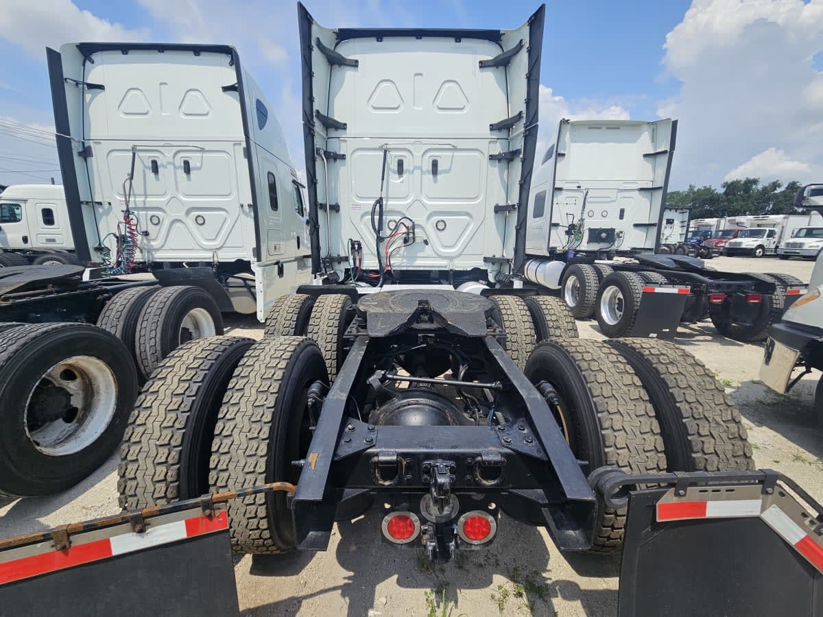 2021 Freightliner/Mercedes NEW CASCADIA PX12664 269571