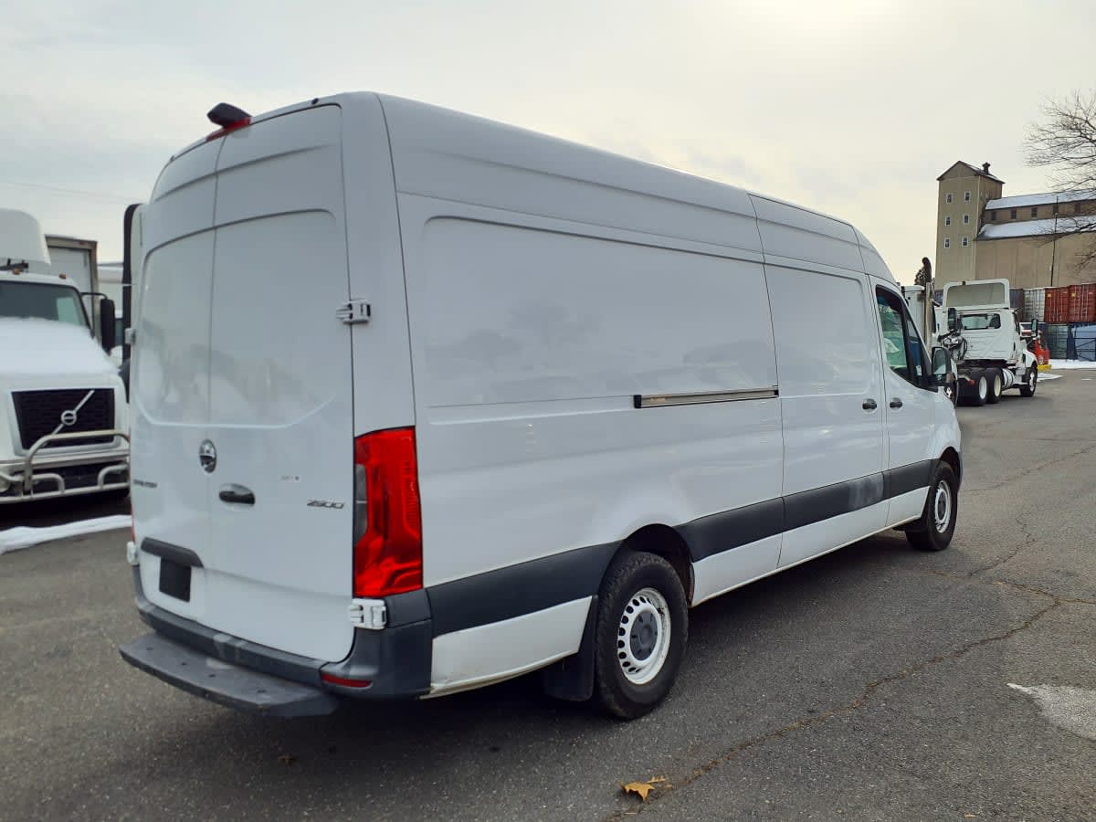 2020 Mercedes-Benz 2500 269575