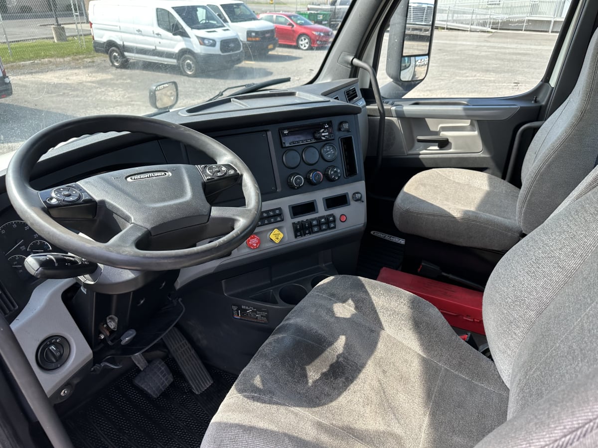 2019 Freightliner/Mercedes NEW CASCADIA PX12664 270001