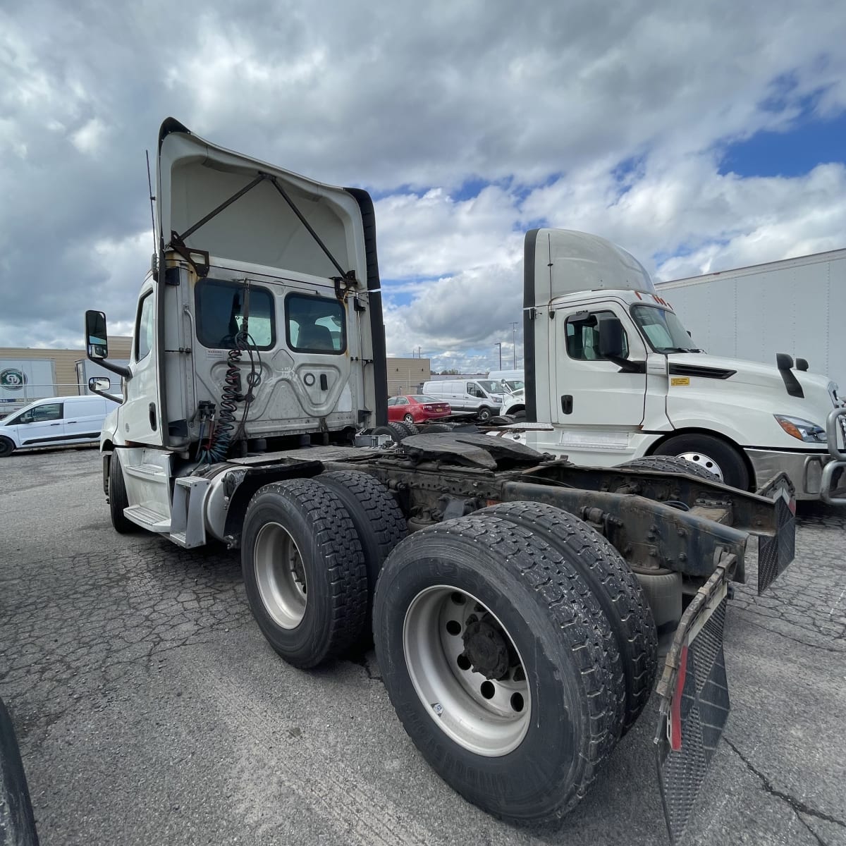 2019 Freightliner/Mercedes NEW CASCADIA PX12664 270023