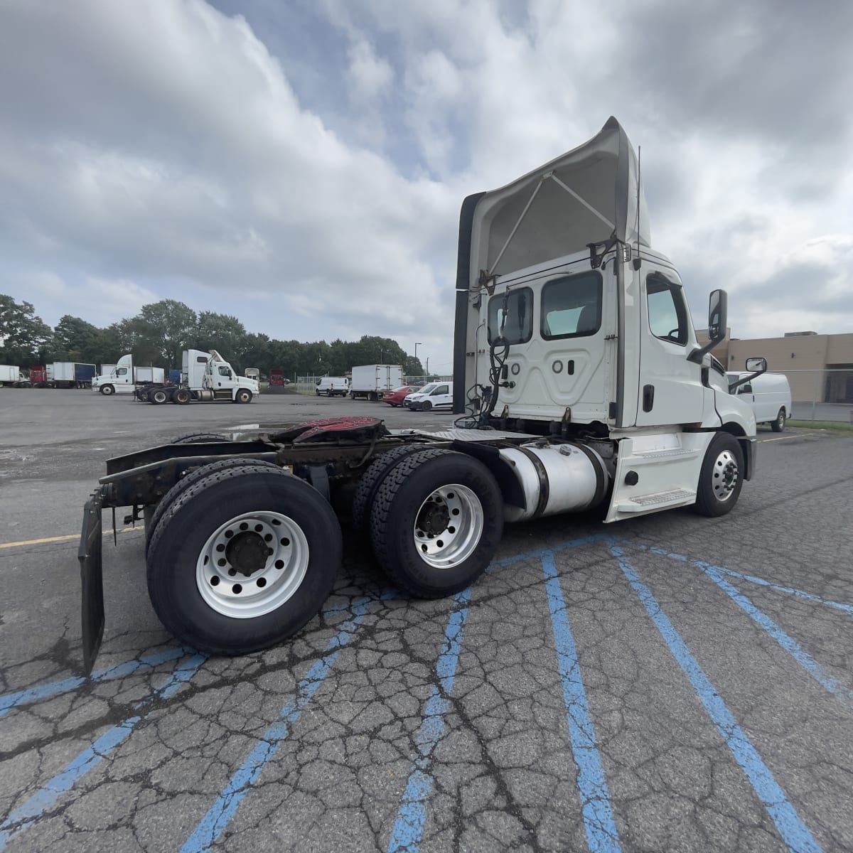 2019 Freightliner/Mercedes NEW CASCADIA PX12664 270024