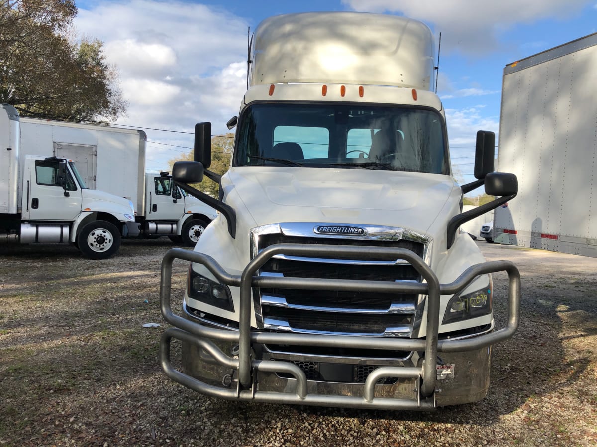 2019 Freightliner/Mercedes NEW CASCADIA 116 270036