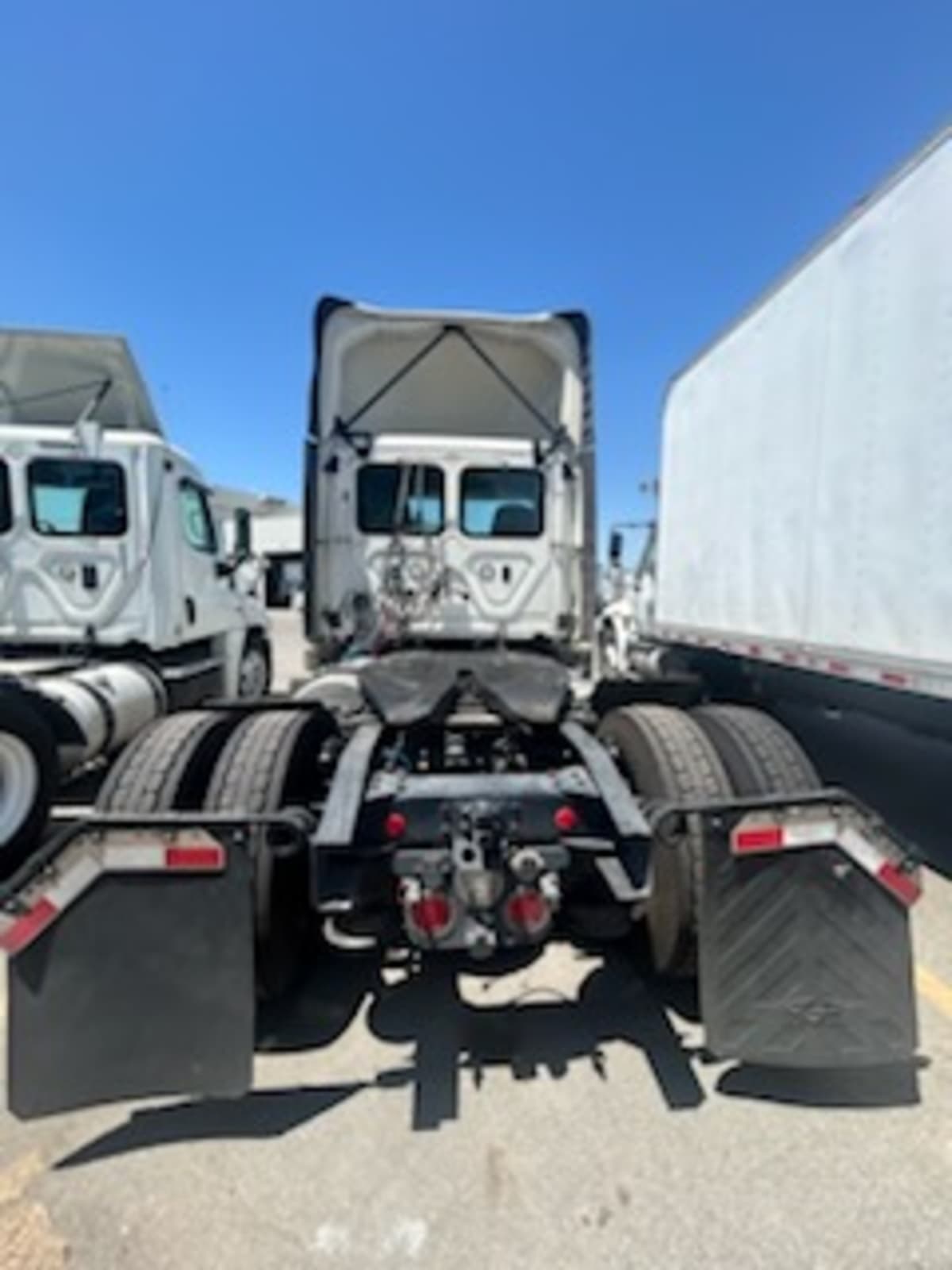 2019 Freightliner/Mercedes NEW CASCADIA 116 270044