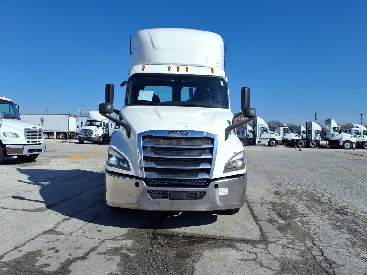 2019 Freightliner - image 2
