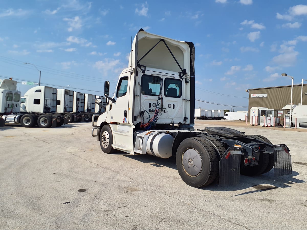 2019 Freightliner/Mercedes NEW CASCADIA 116 270048