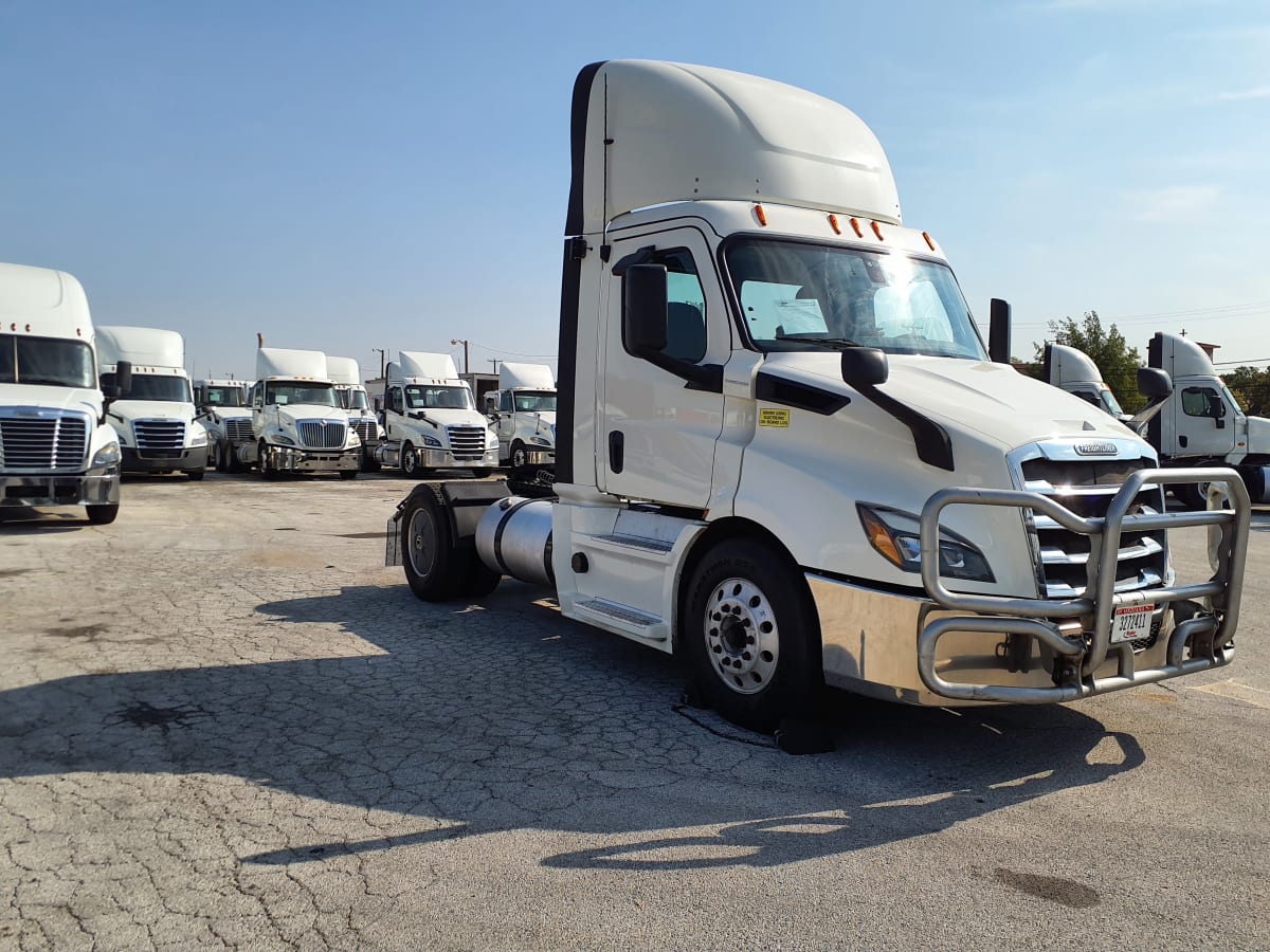 2019 Freightliner/Mercedes NEW CASCADIA 116 270048