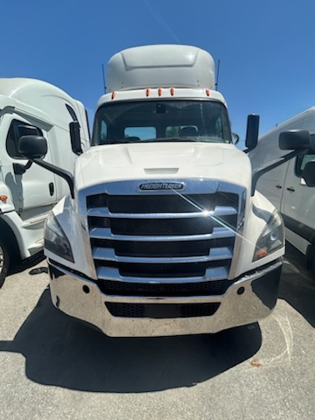 2019 Freightliner/Mercedes NEW CASCADIA 116 270051