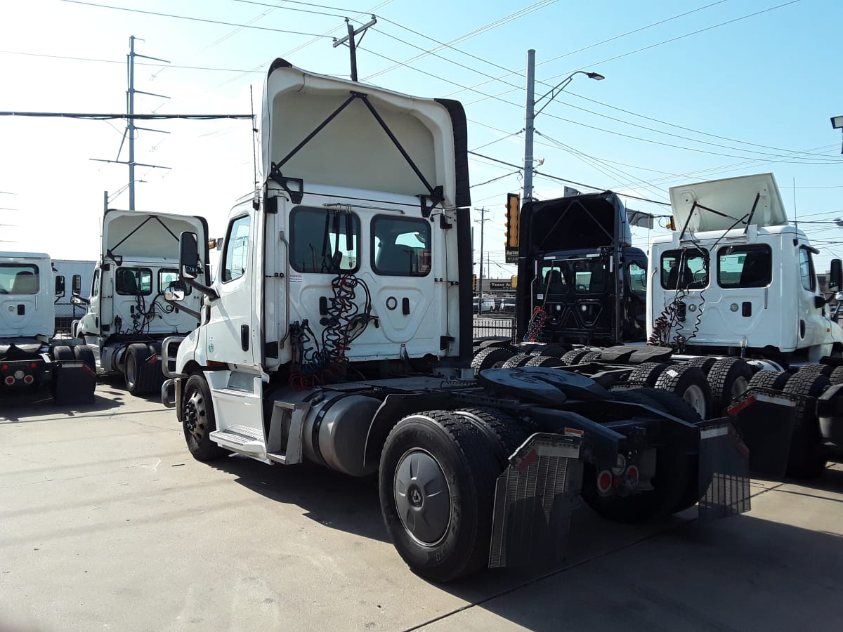 2019 Freightliner/Mercedes NEW CASCADIA 116 270064