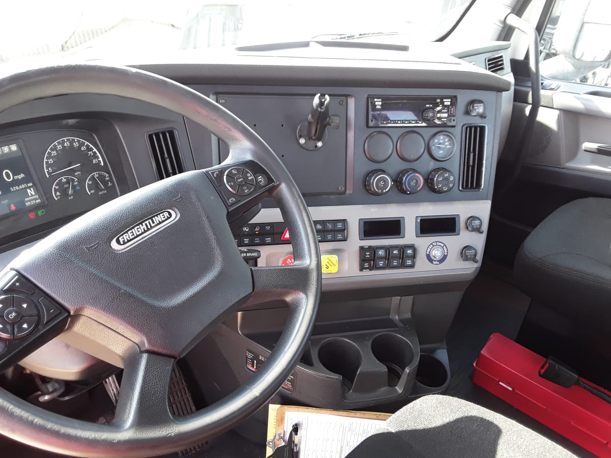 2019 Freightliner/Mercedes NEW CASCADIA 116 270064