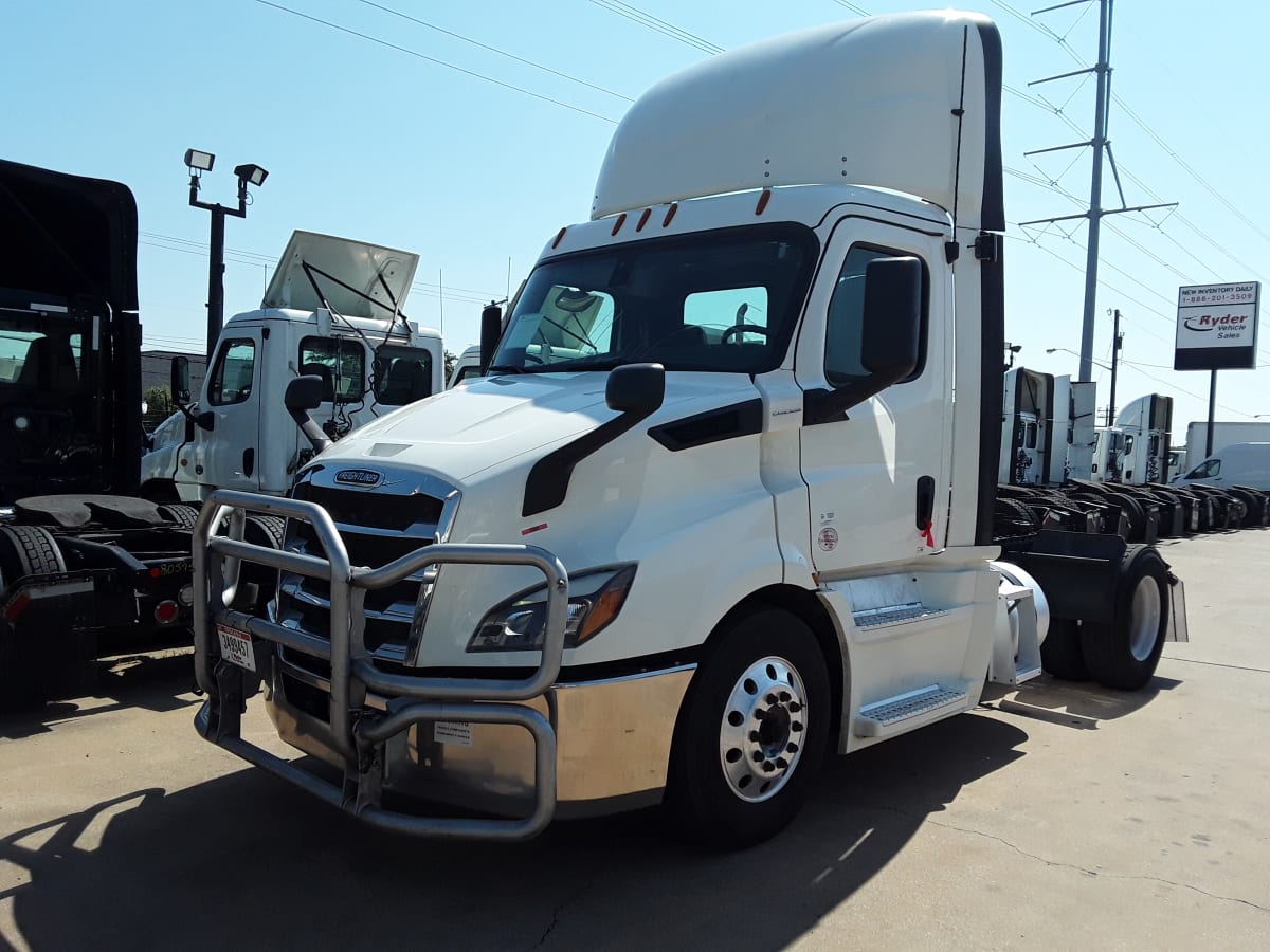 2019 Freightliner/Mercedes NEW CASCADIA 116 270067