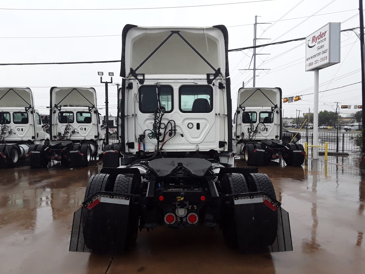 2019 Freightliner/Mercedes NEW CASCADIA 116 270069