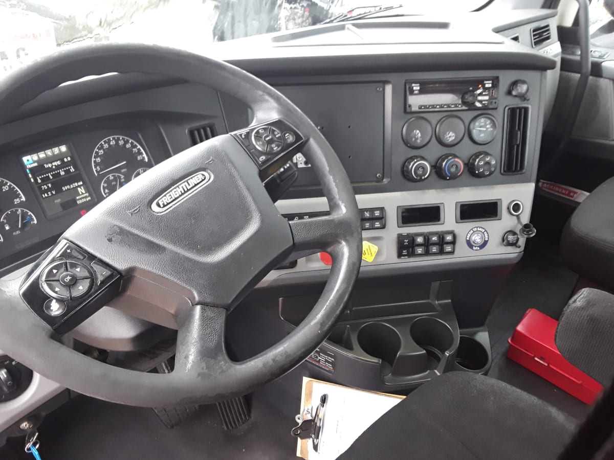 2019 Freightliner/Mercedes NEW CASCADIA 116 270069