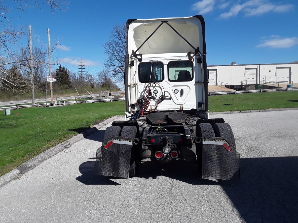 2019 Freightliner/Mercedes NEW CASCADIA 116 270071