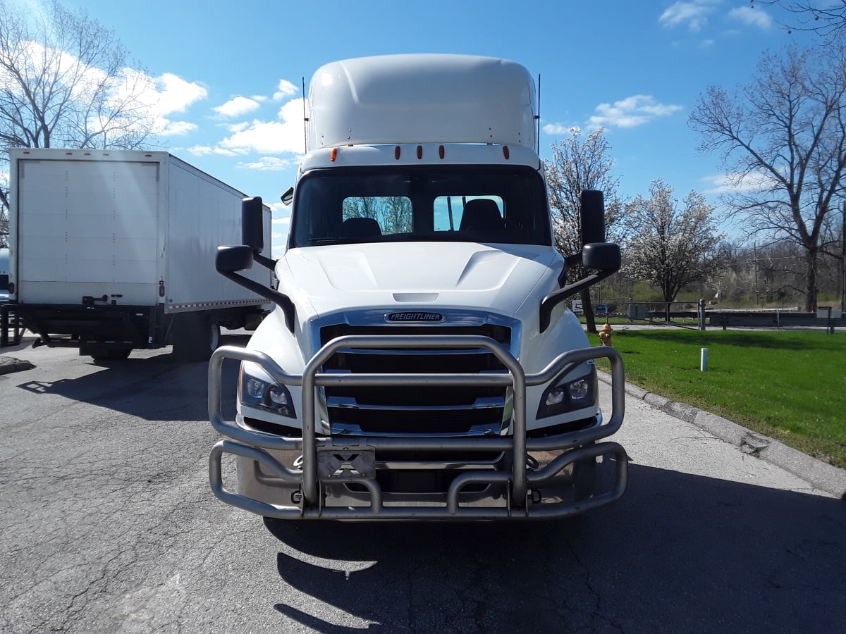 2019 Freightliner/Mercedes NEW CASCADIA 116 270071