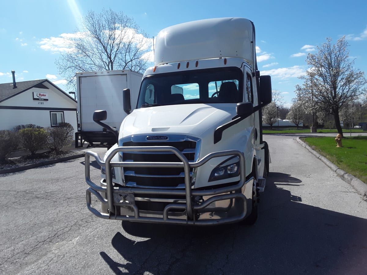 2019 Freightliner/Mercedes NEW CASCADIA 116 270071