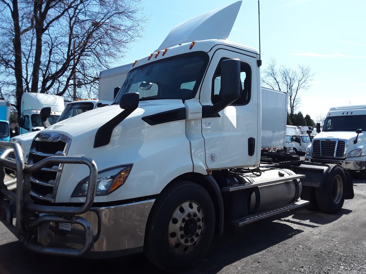 2019 Freightliner/Mercedes NEW CASCADIA 116 270076