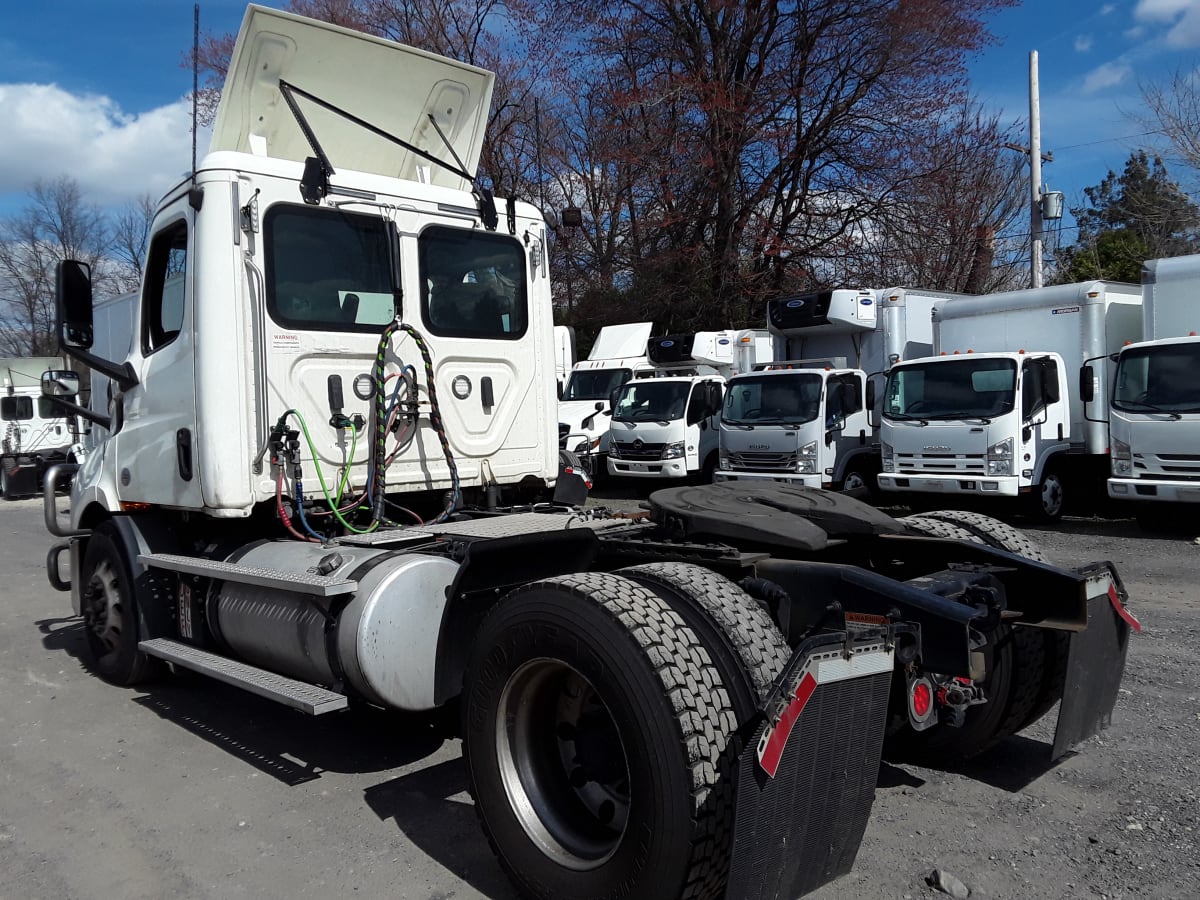 2019 Freightliner/Mercedes NEW CASCADIA 116 270077