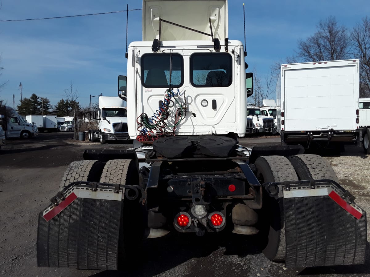 2019 Freightliner/Mercedes NEW CASCADIA 116 270086