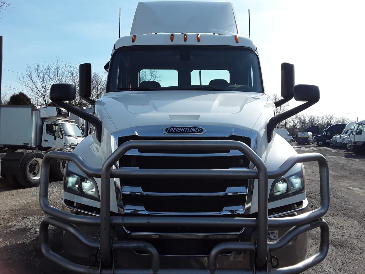 2019 Freightliner/Mercedes NEW CASCADIA 116 270086