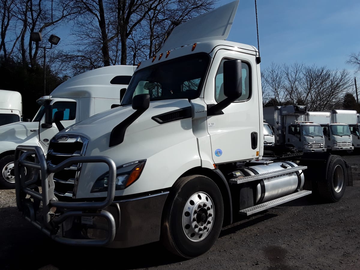 2019 Freightliner/Mercedes NEW CASCADIA 116 270086