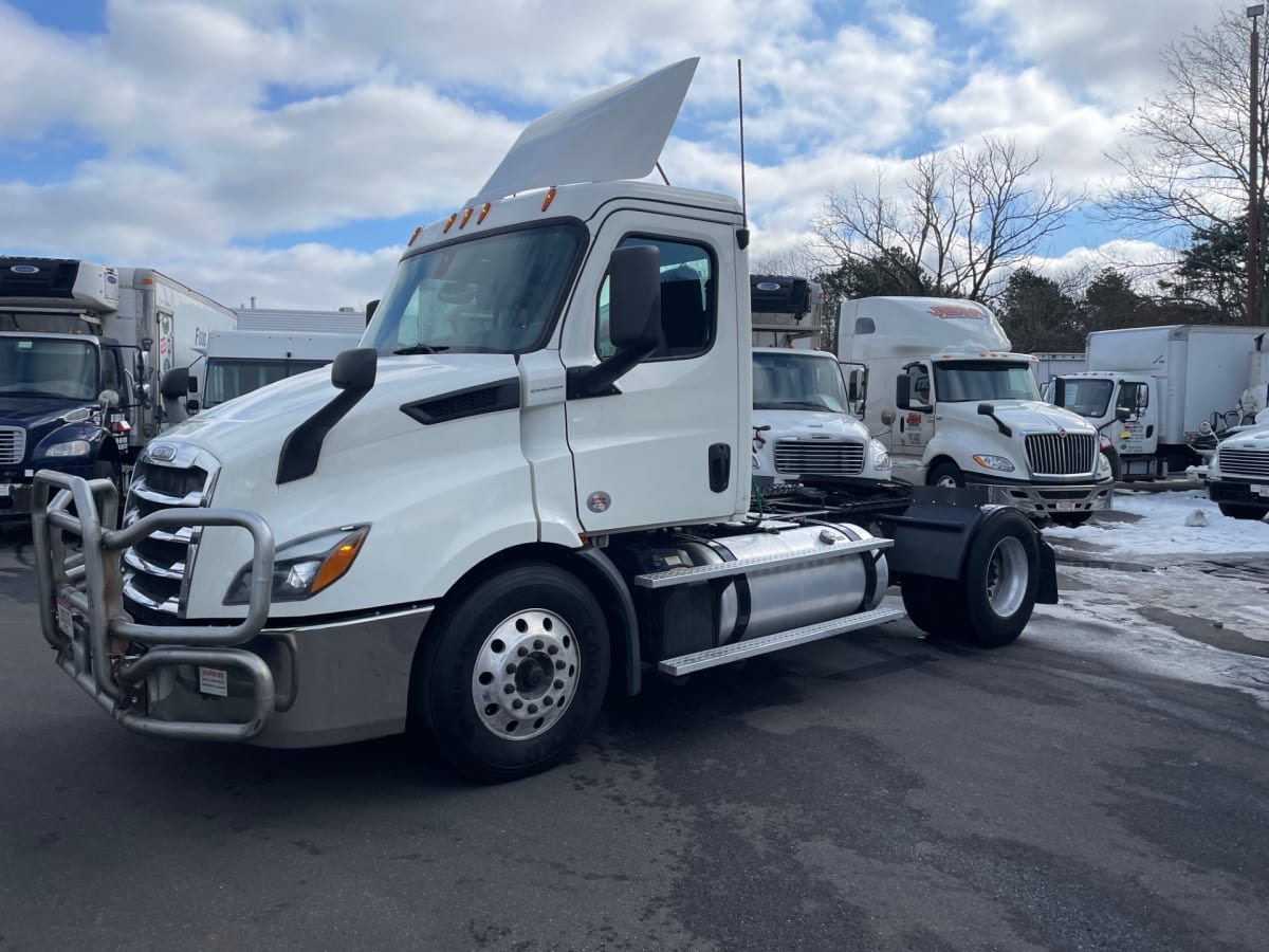 2019 Freightliner/Mercedes NEW CASCADIA 116 270098