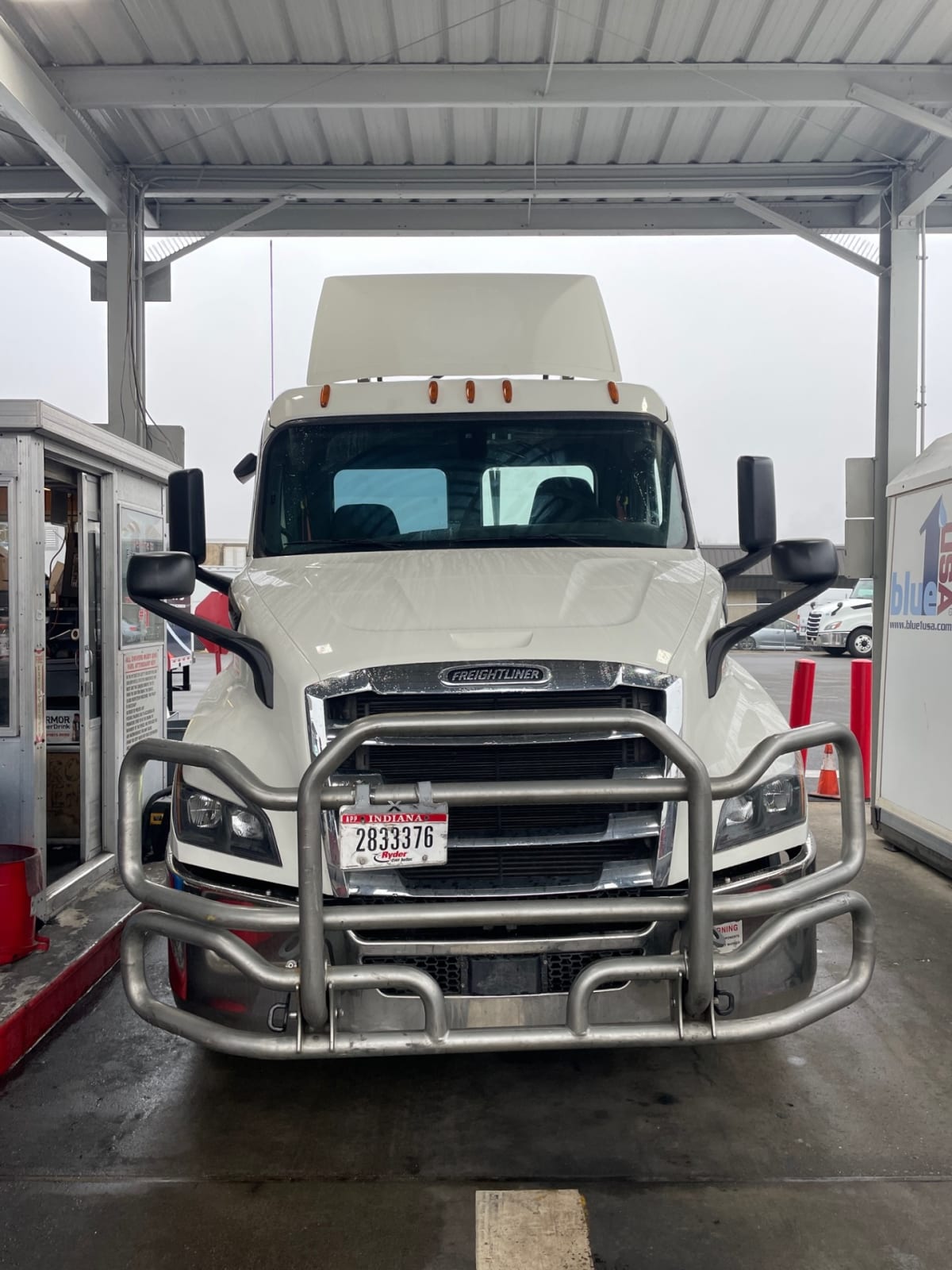 2019 Freightliner/Mercedes NEW CASCADIA 116 270100