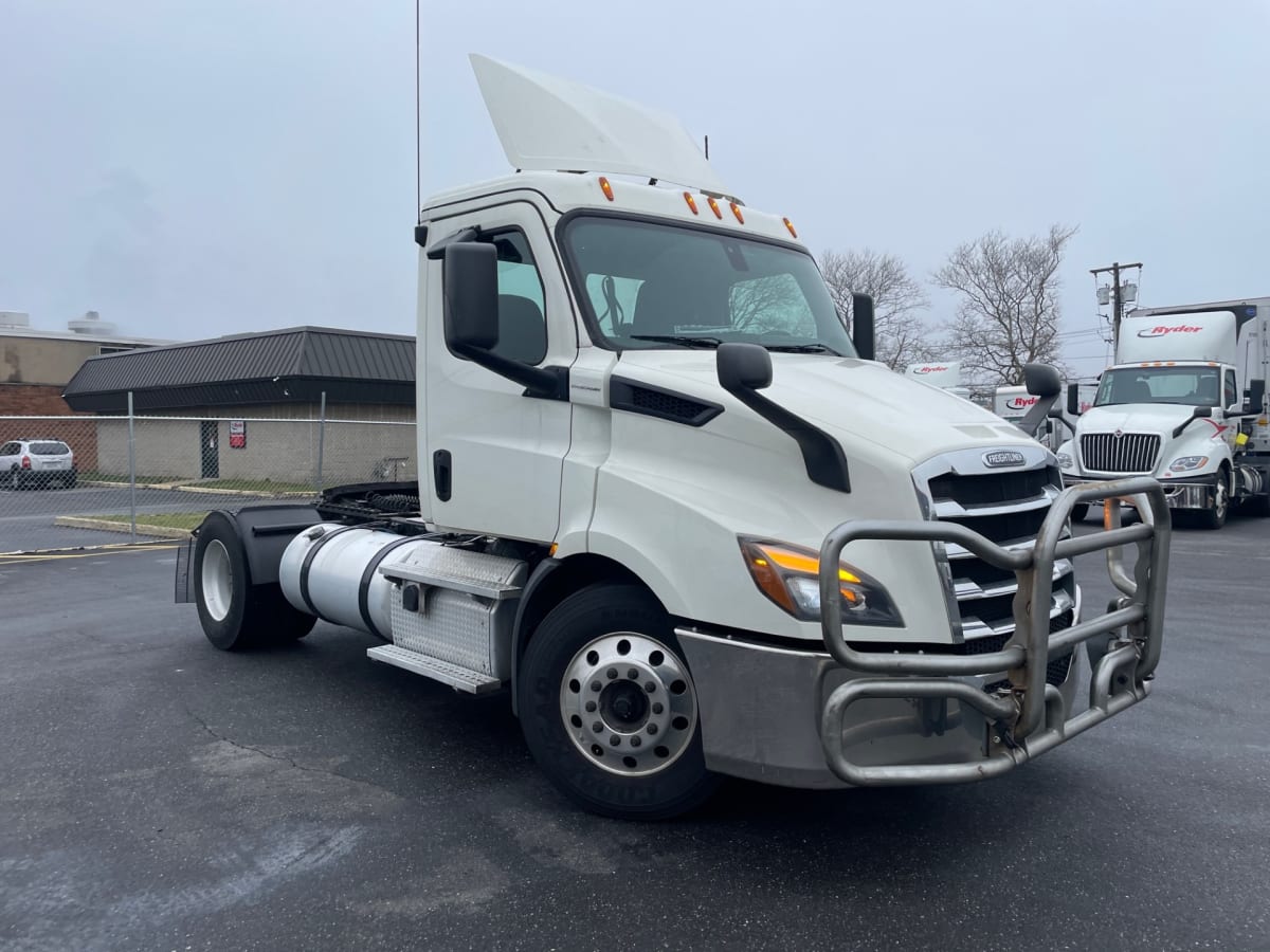 2019 Freightliner/Mercedes NEW CASCADIA 116 270104