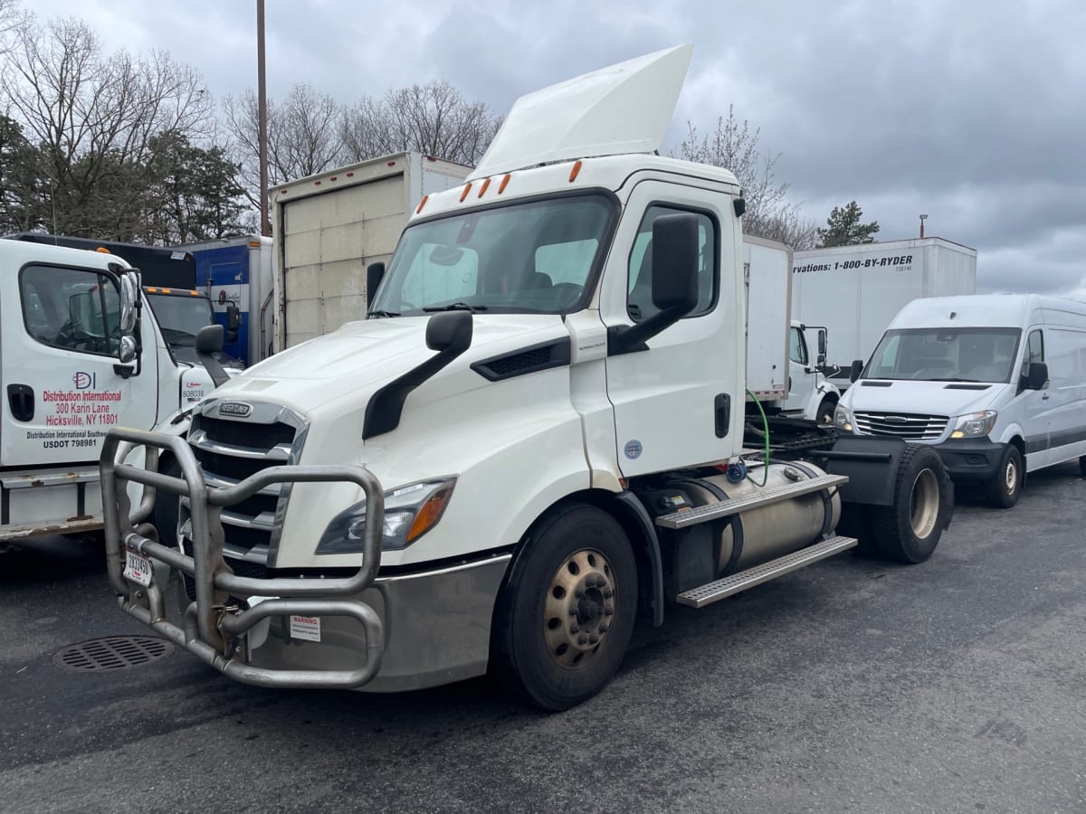 2019 Freightliner/Mercedes NEW CASCADIA 116 270106