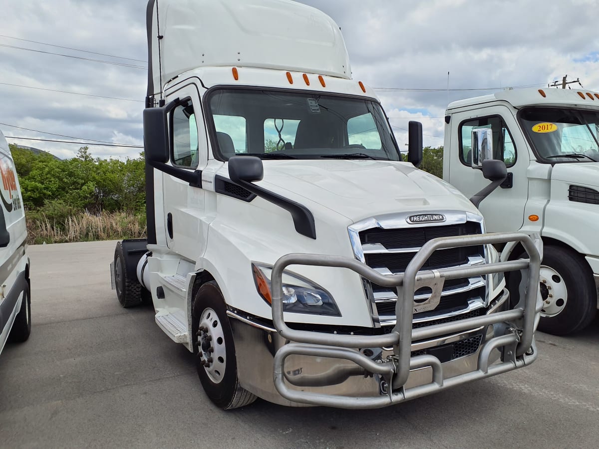 2019 Freightliner/Mercedes NEW CASCADIA 116 270107