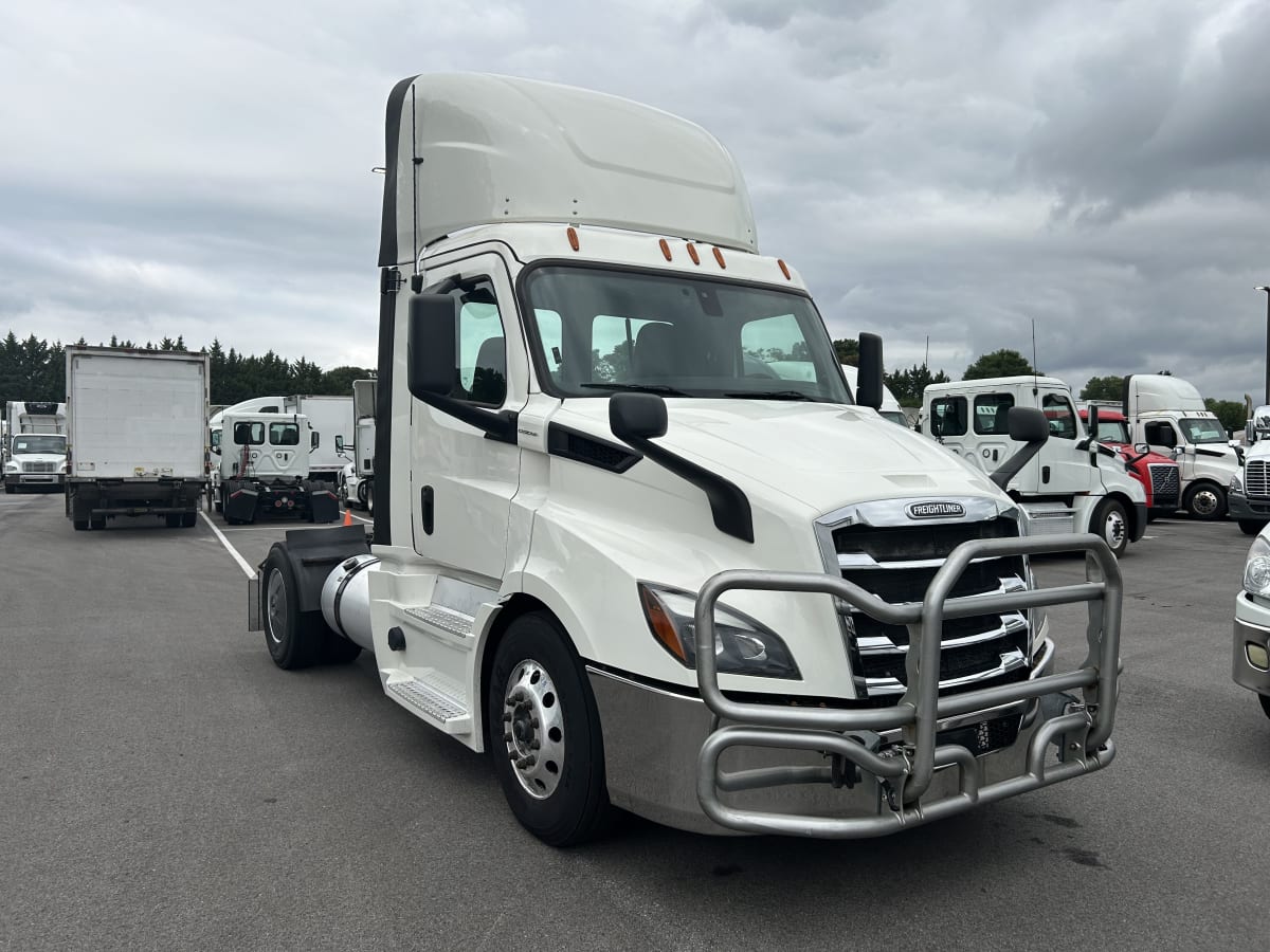 2019 Freightliner/Mercedes NEW CASCADIA 116 270115