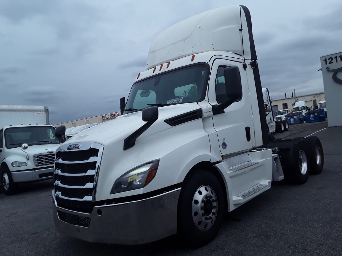 2019 Freightliner/Mercedes NEW CASCADIA PX12664 270127