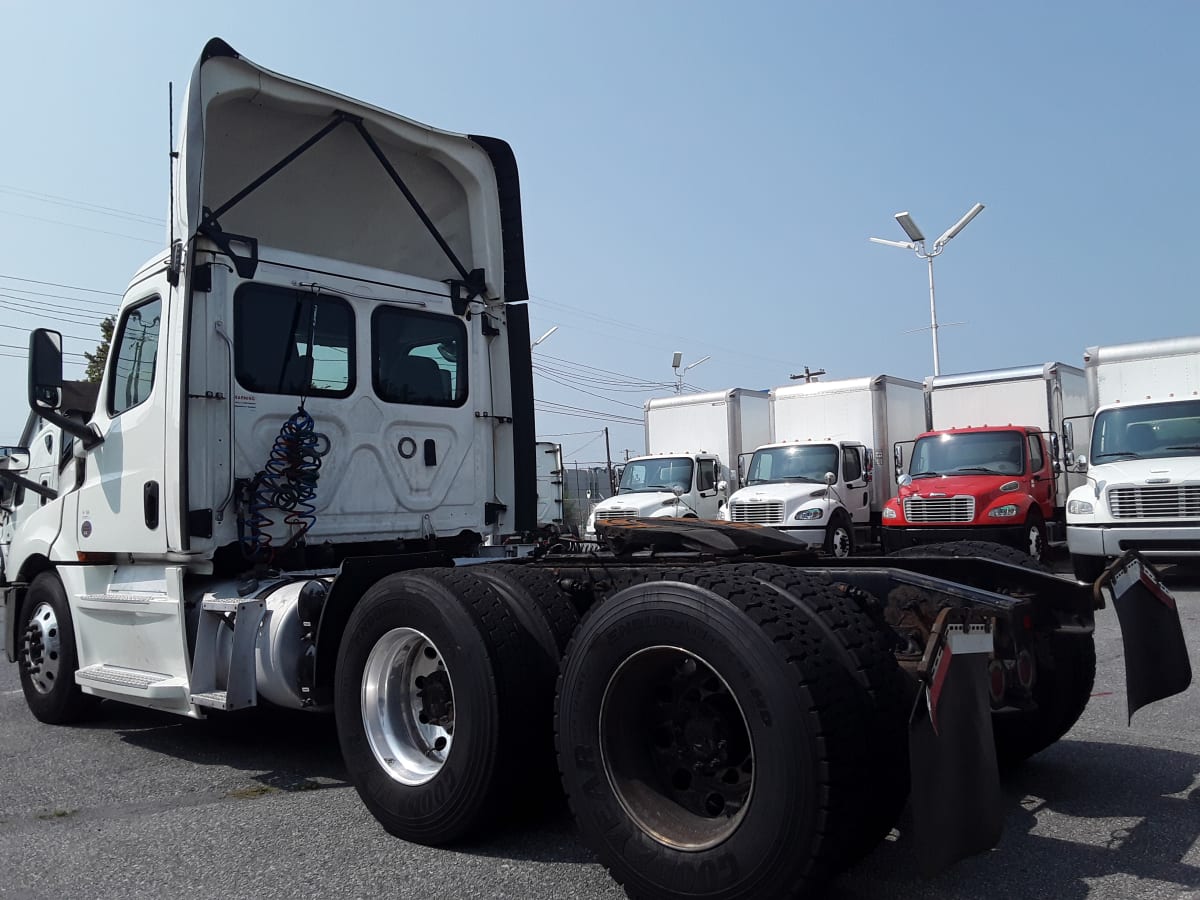 2019 Freightliner/Mercedes NEW CASCADIA PX12664 270141