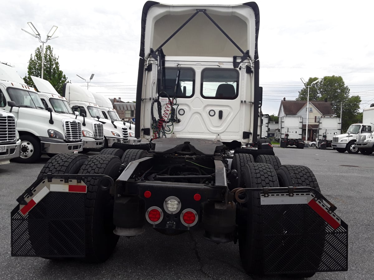 2019 Freightliner/Mercedes NEW CASCADIA PX12664 270150