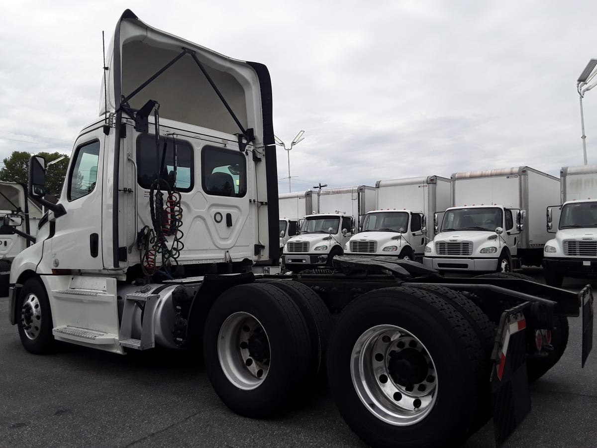 2019 Freightliner/Mercedes NEW CASCADIA PX12664 270150