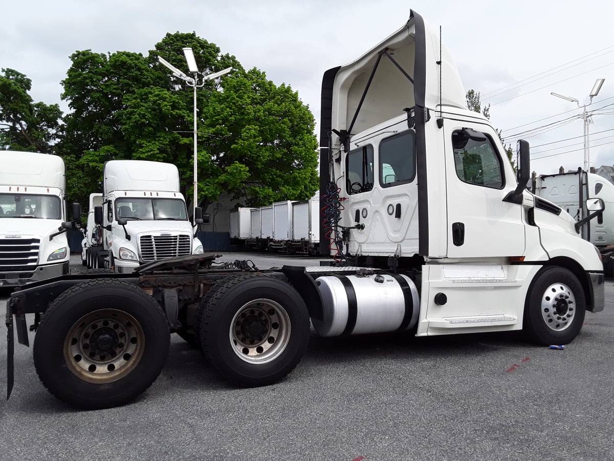 2019 Freightliner/Mercedes NEW CASCADIA PX12664 270151