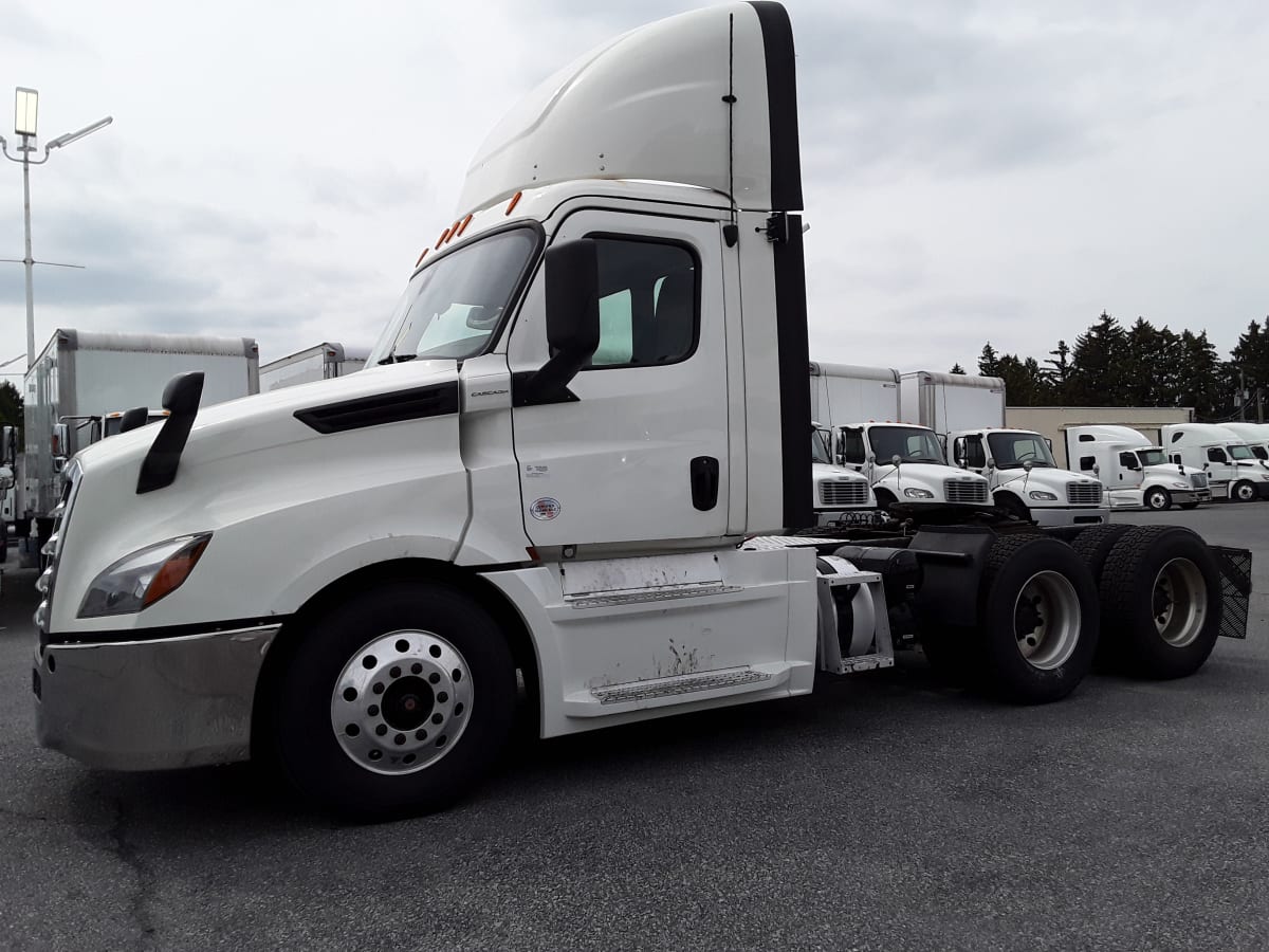 2019 Freightliner/Mercedes NEW CASCADIA PX12664 270151