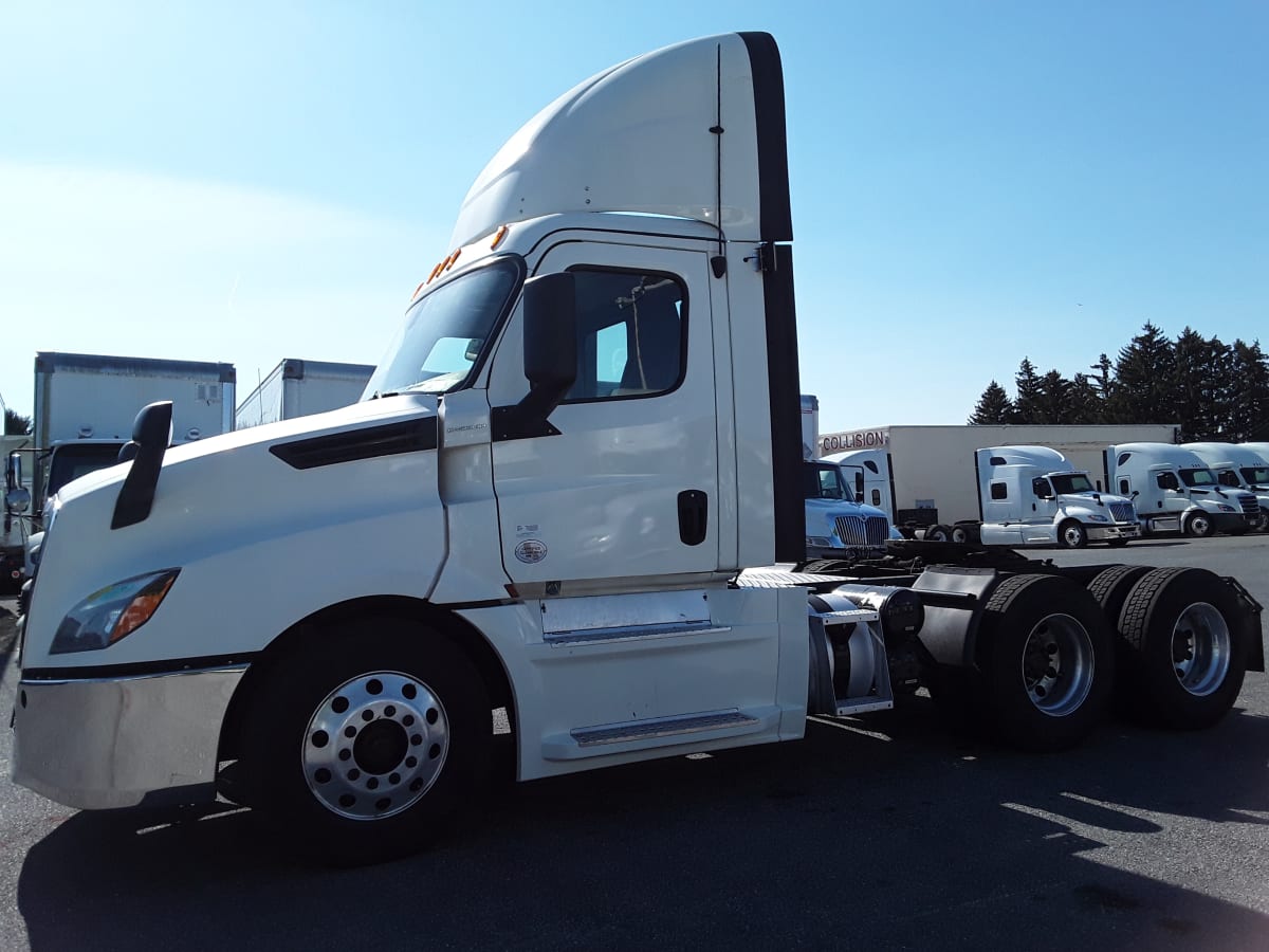 2019 Freightliner/Mercedes NEW CASCADIA PX12664 270152