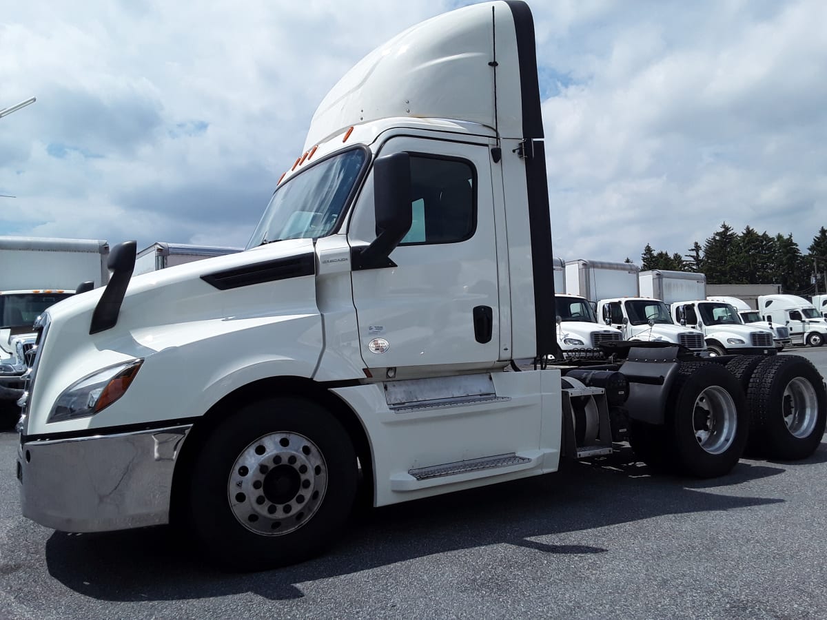 2019 Freightliner/Mercedes NEW CASCADIA PX12664 270153