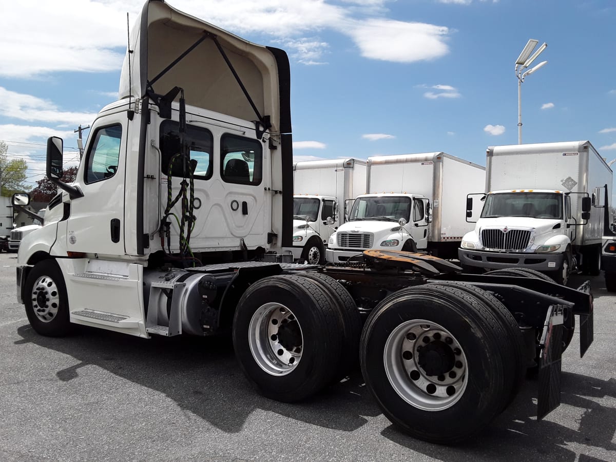 2019 Freightliner/Mercedes NEW CASCADIA PX12664 270154